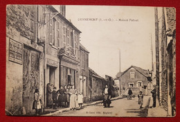 CPA Abîmée   - Dennemont -(S.-et-O.) - Maison Patout   -  (Panneau Sur Le Mur : Société Générale  ) - Chevreuse