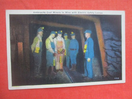 Anthracite Coal Miners In Mine With Electric Safety Lamps.   Ref. 5889 - Mines