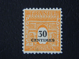 Postes France 30 C  Dentelé Type Arc De Triomphe Gouvernement Provisoire 1945 Y&T 702 Orange Non Oblitéré - 1944-45 Arco Del Triunfo