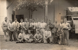 Carte Photo " Les As " Mécaniciens Forgerons - Matériel