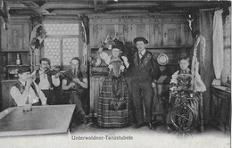 BRAUCHTUM → Unterwaldner Tanzstubete, Kapelle Mit Trachtenpaar Tolle über 100 Jährige Karte Anno 1920 - Autres & Non Classés