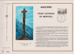 Andorre Croix Gothique De Meritxell N°204 Andorre La Vieille 13 Juin 1970 Encart Perforé 1er Jour - Lettres & Documents