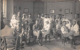 Thème       Croix Rouge;  Infirmières  Et Blessés. Carte Photo Non Localisée    (voir Scan) - Red Cross