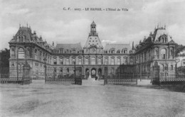 LE HAVRE - L'Hôtel De Ville - Station