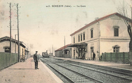 Sérézin * La Gare * Arrivée Train Locomotive Machine * Ligne Chemin De Fer Isère - Andere & Zonder Classificatie