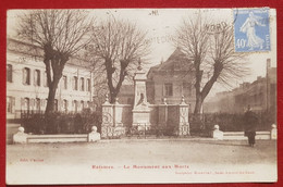 CPA Abîmée  - Raismes - Le Monument Aux Morts - Raismes