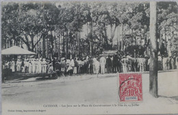 C. P. A. : GUYANE : CAYENNE : Les Jeux Sur La Place Du Gouvernement à La Fête Du 14 Juillet,  Animé, Timbre - Cayenne