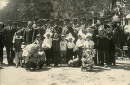 Les Sables D'olonne * Carte Photo * Fête Des Fleurs Ou Fête Des Ecoles * Enfants Sablais En Coiffe Et Costume - Sables D'Olonne