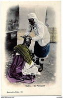 Biskra Algérie 2 CPA Barbier Coiffeur Tissage 1905 état Superbe - Professioni