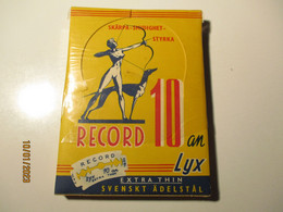 RARE! 1957 SWEDEN RECORD LYX RAZOR BLADES PACK OF 10X10 NEVER OPENED , NUDE WOMAN ARCHER , DOG GREYHOUND - Lames De Rasoir