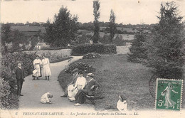 Fresnay Sur Sarthe      72         Le Jardin Et Les Remparts Du Château     (voir Scan) - Autres & Non Classés