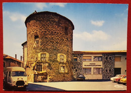 CPM -  Loudes -(Hte-Loire ) - Cure D'Air - Pêche - Chasse - La Tour Et La Poste ( Renault Estafette ) - Loudes