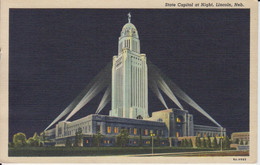 State Capitol Tower At Night Lincoln Nebraska. USA , Completed In 1932  6 Large Beams For Illumination 2 Sc - Lincoln
