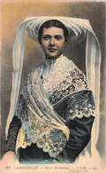 CPA FOLKLORE - LA ROCHELLE - Mariée Marandaise - A Bride - LL - Costumes