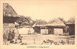 CPA CAMEROUN - Un Village Bamoun - Sté Des Missions Evangéliques PARIS - Kamerun