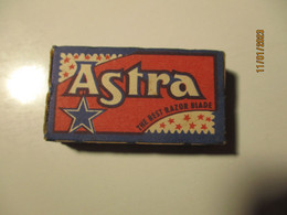 SAFETY RAZOR BLADES ASTRA  10 BLADES CZECHOSLOVAKIA - Lames De Rasoir