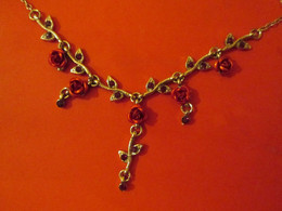 BIJOU COLLIER RAS DU COU FANTAISIE MOTIF FLEUR ROSE ROUGE 37 à 45 Cm - Necklaces/Chains