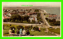 EASTBOURNE, SUSSEX, UK - VIEW OF THE CITY FROM THE FOOT OF BEACHY HEAD - ANIMATED PEOPLES - NORMAN - - Eastbourne
