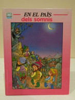 En El País Dels Somnis. Adaptació De Eva Cardona. Il·lustracions De Carlos Busquets. Edicions Hemma. Llibre De Contes - Junior