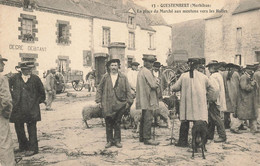 Questembert * La Place Du Marché Aux Moutons Vers Les Halles * DEGRE Débitant - Questembert
