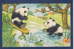 CPA Ours Bear Position Humaine Non Circulé Panda Grenouille Frog - Osos