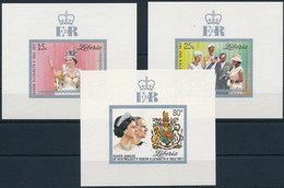 ** 1977 II. Erzsébet Királynő Sor Vágott Blokkformában, Elizabeth II. Set In Imperforated Blockform Mi 1038-1040 - Sonstige & Ohne Zuordnung
