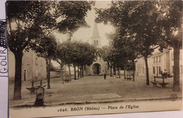 Cpa 69 Rhône, BRON Place De L'Eglise, éd Farges, N° 1626, Non écrite - Bron