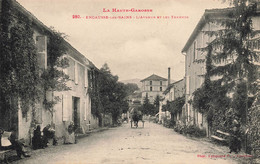 Encausse Les Bains * L'avenue Et Les Thermes * Attelage - Autres & Non Classés