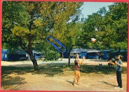 F1957  CP  SIX-FOURS-LES-PLAGES (Var)   C.C.C.A.S.  Village De Vacances  "Le Rayolet"  Vue Générale - Six-Fours-les-Plages