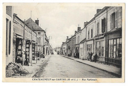 Cpa: 49 CHATEAUNEUF SUR SARTHE (ar. Segré) Rue Nationale (animée, Travaux, Voiture) 193?  Ed. Bucher (rare) - Chateauneuf Sur Sarthe