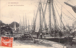 CPA FRANCE - 17 - LA ROCHELLE - Le Quai Des Constructions - Editeur Dugas Nantes - La Rochelle