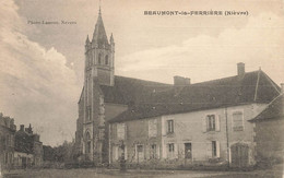 Beaumont La Ferrière * Place Du Village - Autres & Non Classés