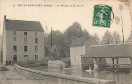 Neuvy Sur Loire * Le Moulin Et Les Lavoirs * Thème Minoterie Lavoir Laveuse - Andere & Zonder Classificatie