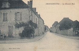 89 - DANNEMOINE - La Grande Rue - Villeblevin