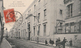 REIMS. - La Rue De L'Université Et Le Lycée De Jeunes Filles. Carte RARE - Reims