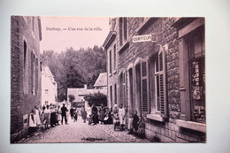 Durbuy 1908: Une Rue De La Ville Très Animée Près Du Salon Du Coiffeur. Rare - Durbuy