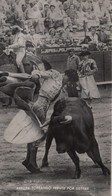 Delcampe - CPA (corrida)   Arruza Toreando Frente Por Detras (b.theme 16) - Stierkampf