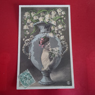 SURREALISME FEMME SUR UN VASE MUGUET - Altri & Non Classificati