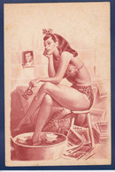 CPSM Pin Up Femme Woman érotisme Risque Voir Dos - Pin-Ups