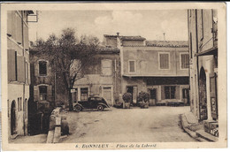 CPA84- BONNIEUX- Place De La Liberté - Bonnieux