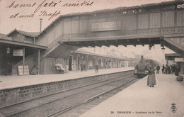 CPA Gare Avec Train - Enghien Interieur De La Gare - Passerelle - Chemin De Fer - Animé - Gares - Avec Trains