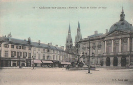 CHALONS-SUR-MARNE. -  Place De L'Hôtel De Ville. Cliché RARE - Châlons-sur-Marne