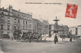 CHALONS SUR MARNE - Place De La République  Attelages . Très Rare - Châlons-sur-Marne