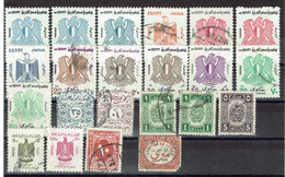 EGYPTE /SERVICE Et TAXES //  LOT De 21 Timbres Oblitérés (3 Doublons) - 1 Déchiré - Non Compté) / - Service