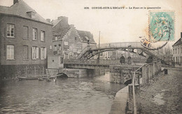 Condé Sur L'escaut * Le Pont Et La Passerelle * Villageois - Conde Sur Escaut
