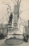 Denain * Place Et Monument Des Anciens Combattants * Enfants Villageois - Denain