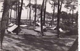 44. SAINT BREVIN. CPA. CAMPING DANS LA FORET DU POINTEAU. ANNÉES 1950 + TEXTE. - Saint-Brevin-l'Océan