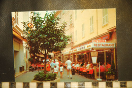 CP,  06 - MENTON - La Rue Piétonne. - Menton