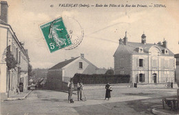 CPA FRANCE - 36 - VALENCAY - Ecole Des Filles Et La Rue Des Princes - ND PHOT - Other & Unclassified