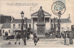 CPA FRANCE - 36 - ISSOUDUN - Statue De La République Et Fontaine Monumentale De La Place Des Marchés - Issoudun